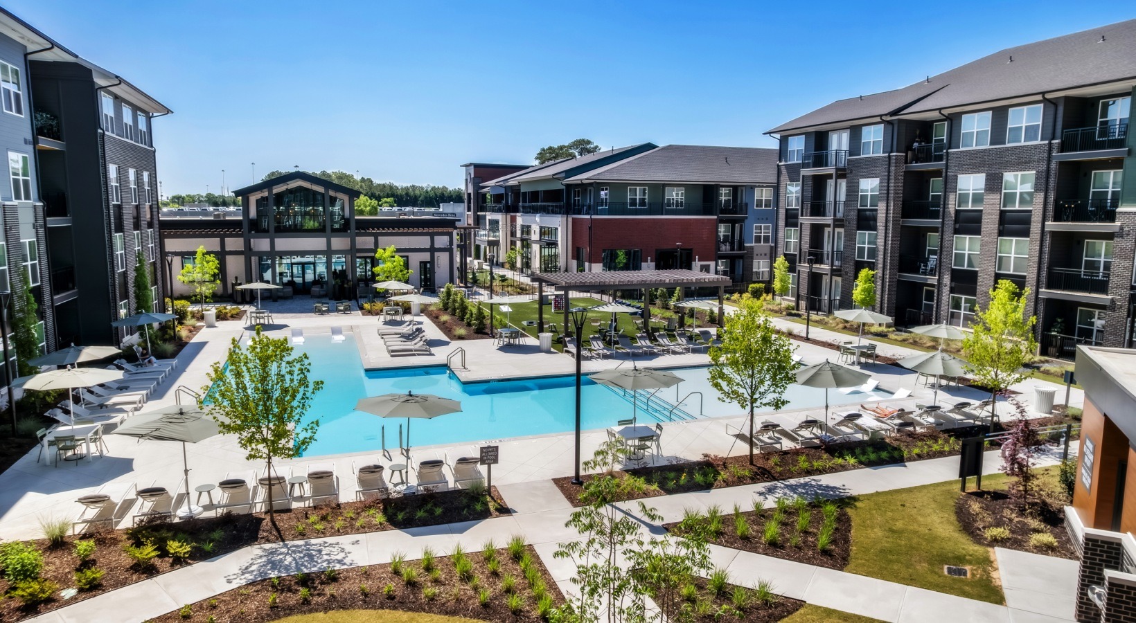 Pool-744d93ca4797cade2b51ee94056b2132